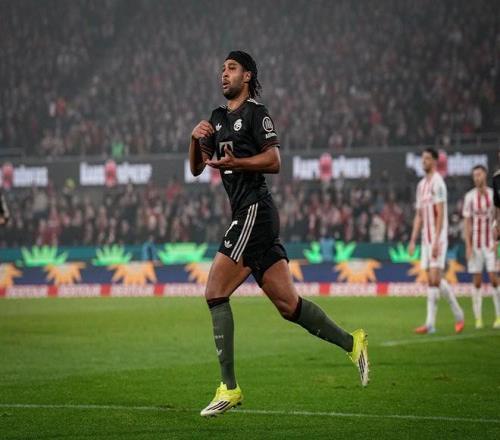 莱万制胜一,巴塞罗那力,克阿拉维斯,万博体育平台,体育博彩,体育投注,万博官网,体育赛事投注,万博体育官网