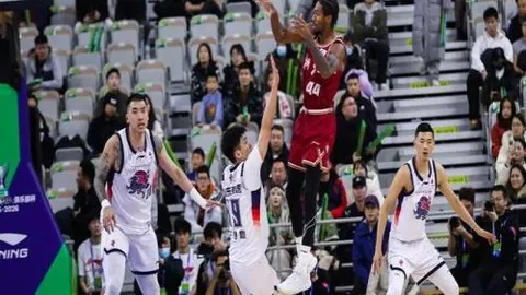 雨夜激战，8小时挑战驾驭保时捷911 GT3 Cup赛车首秀